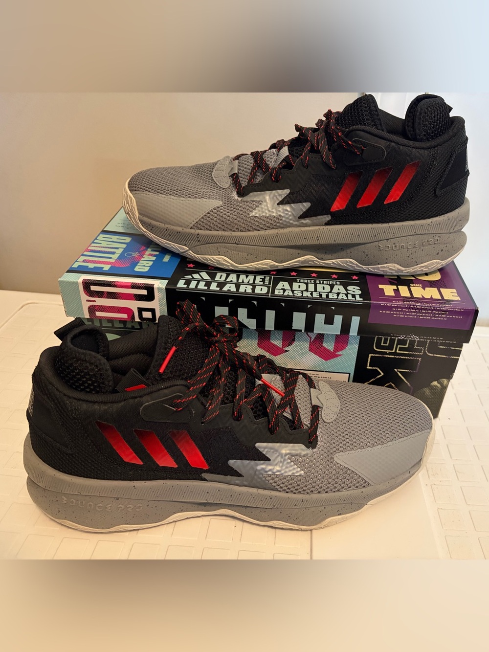 Adidas Dame 8 Basketball Shoes sneakers Men’s Size 12 Gray Red Black Worn 2x